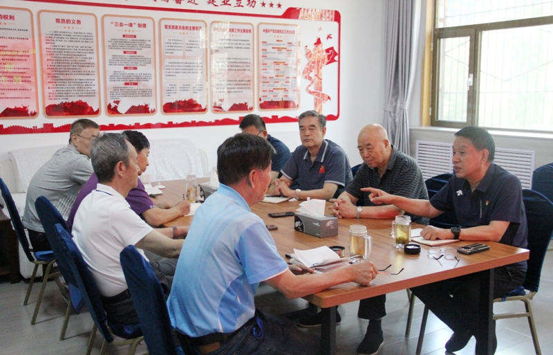bcd2af537b6c32bb0b27464dfd1eafe.jpg