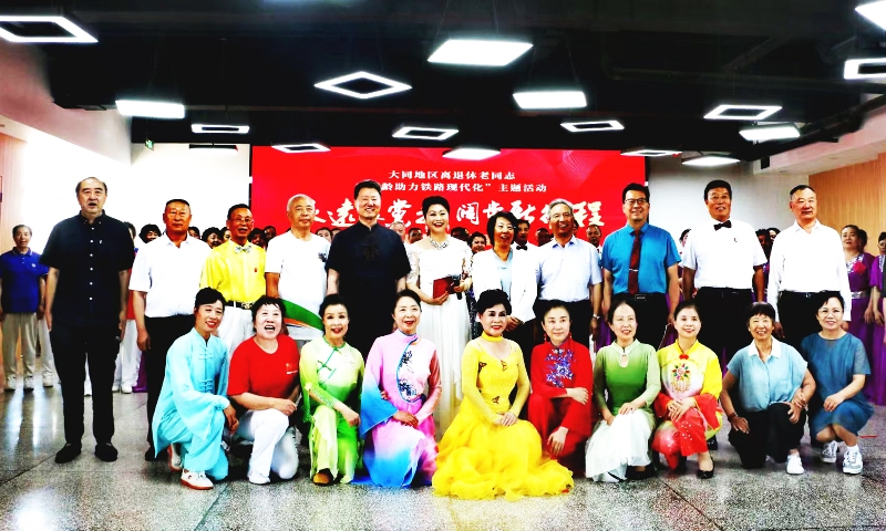 006合影照.jpg